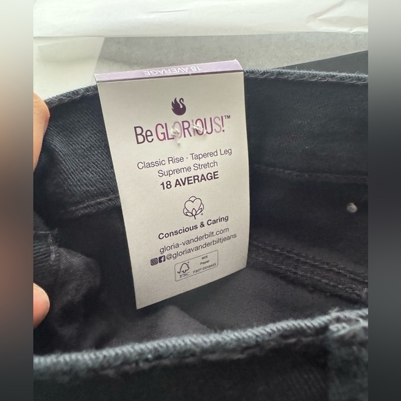 Gloria Vanderbilt Amanda Classic Rise Tapered Jeans in Black size 18 - Picture 11 of 12